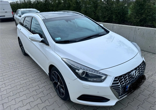 Hyundai i40 cena 59500 przebieg: 148460, rok produkcji 2019 z Chełmża małe 301